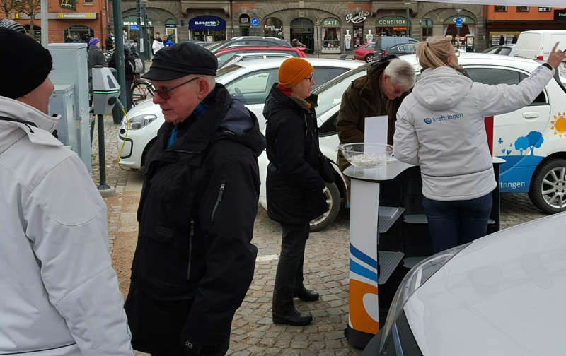 Klimatsmarta transportlösningar är en viktig del för den hållbara regionala utvecklingen – som Kraftringen är med och driver. Idag fredag den 12 februari inviger Kraftringen fyra nya laddplatser för elbilar i Lund.