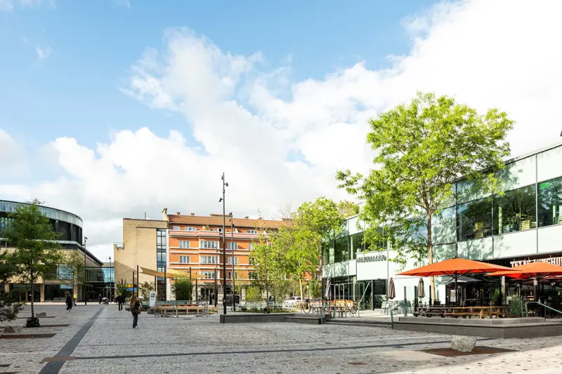 Lunds kommun har invigt den nya Botulfsplatsen och en av nyheterna är Kraftringens framdragna kroggas. Den förser nu både uteserveringar och restauranger med biogas direkt via ledningar i marken.