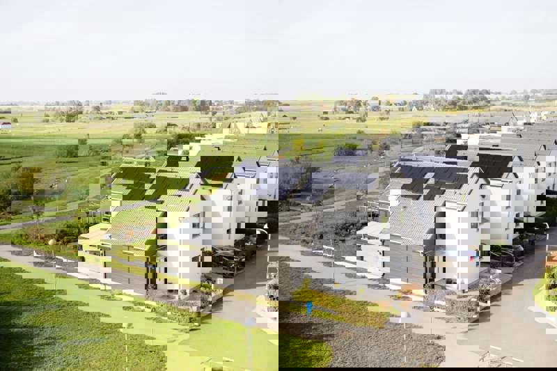 Under 2022 ökade antalet föranmälningar av solcellsanläggningar rekordartat. Under året inkom cirka 3000 föranmälningar om solceller, vilket är en ökning med 400 procent jämfört med år 2021. Trots det ökade trycket kunde Kraftringen under samma tid ändå korta väntetiderna för kunderna.