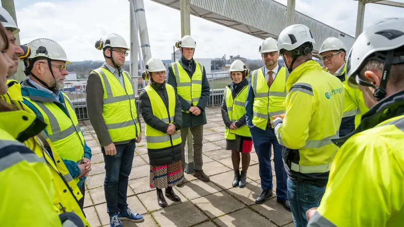 Torsdagen den 13 april samlades företrädare för Energimyndigheten, Skånes Effektkommission, Eslövs kommun samt representanter från Länsstyrelsen Skåne och Svenskt Näringsliv hos Kraftringen på kraftvärmeverket i Örtofta. Diskussionerna handlade om vikten av ett stabilt energisystem, med fokus på de framtida förutsättningarna för mer kraftvärmeproduktion i Skåne. Behovet av att energisäkra Sverige
