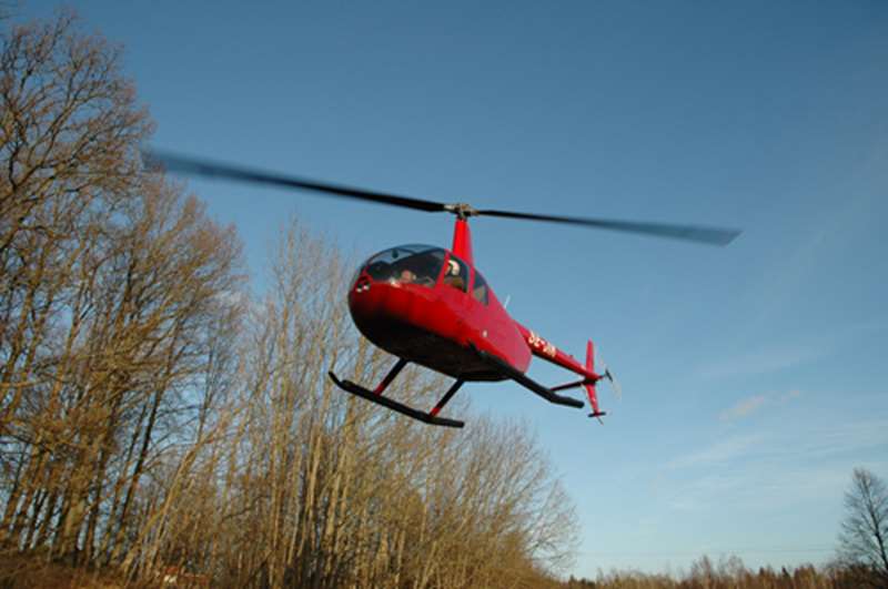 ​​Elnätet inspekteras med helikopter